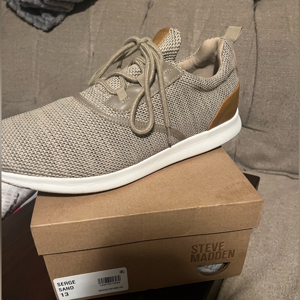 Men’s Steve Madden sand colored shoes. Size 13. Worn twice.